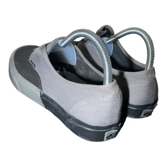 Vans Gray Two Tone Lace Up Sneakers Off The Wall Men size 6.5 and Women 8.0 - Picture 8 of 12